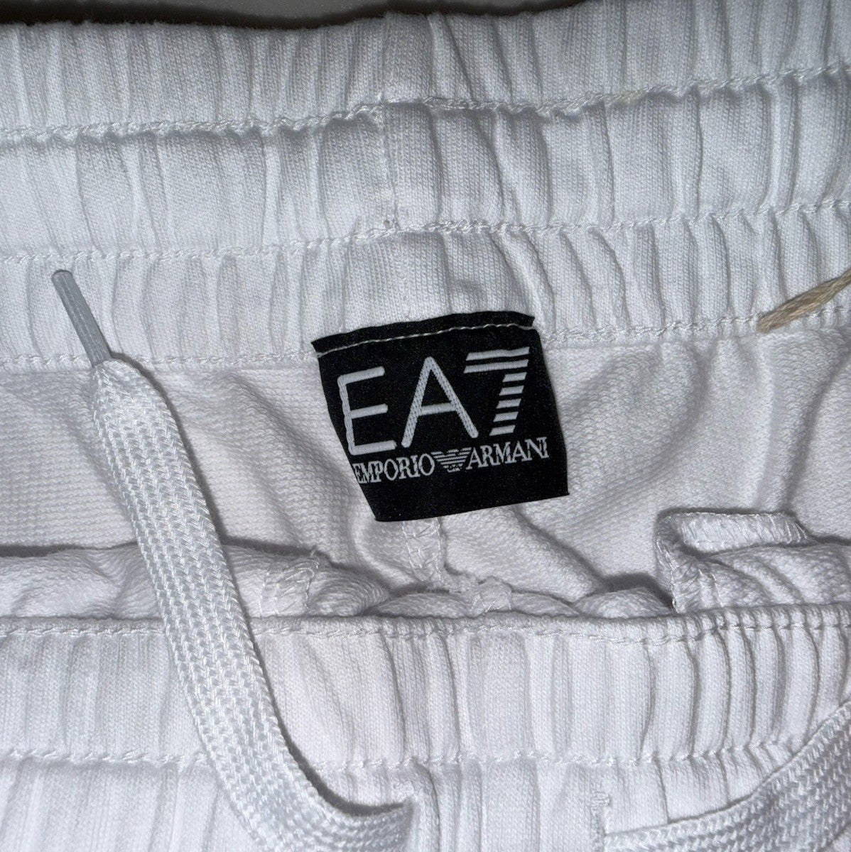 EA7 Emporio Armani Men's White Bermuda Shorts XS Drawstring Pockets5