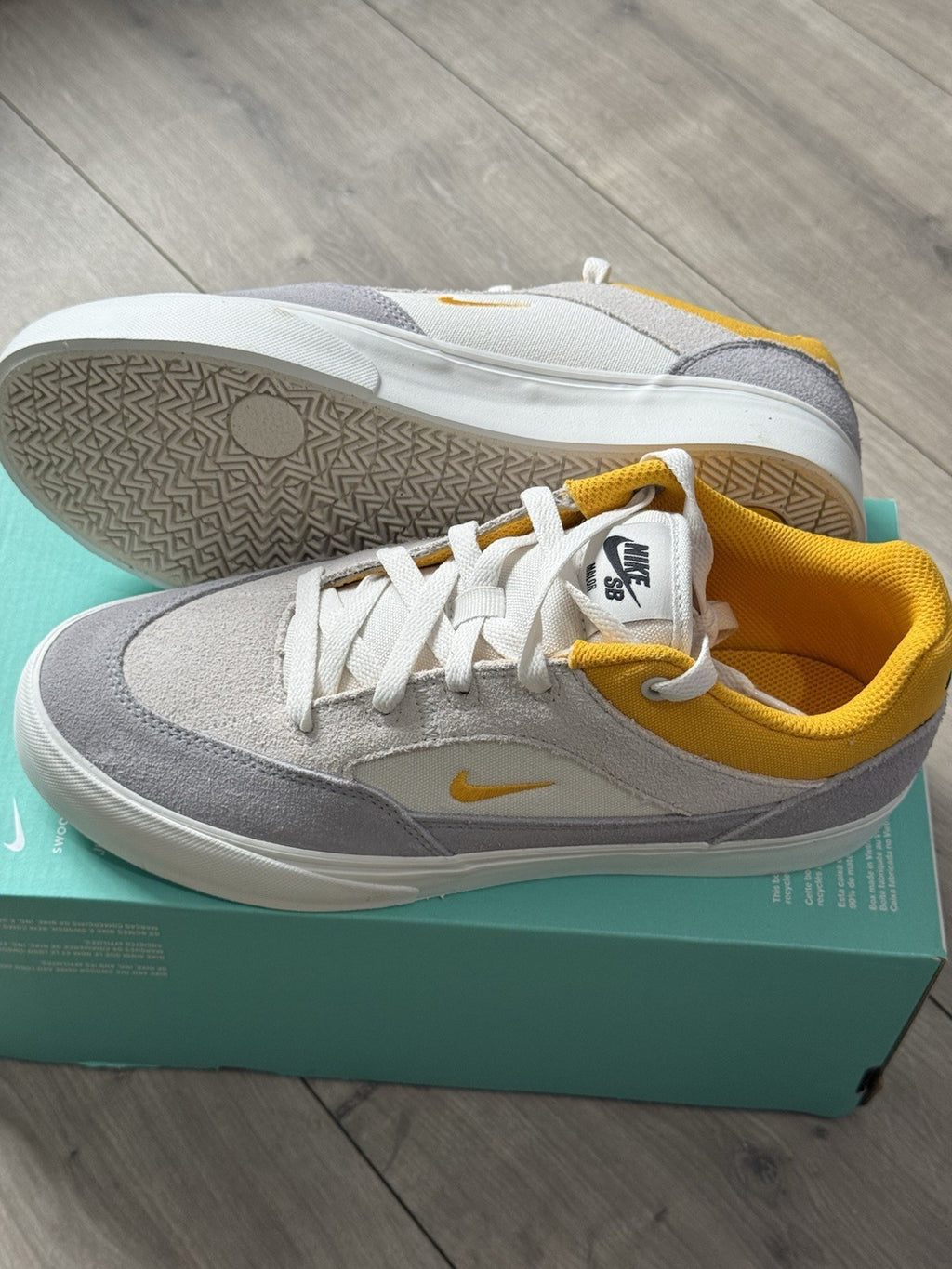 Nike SB Malor (GS) Platinum Tint/University Gold Size UK 5.52