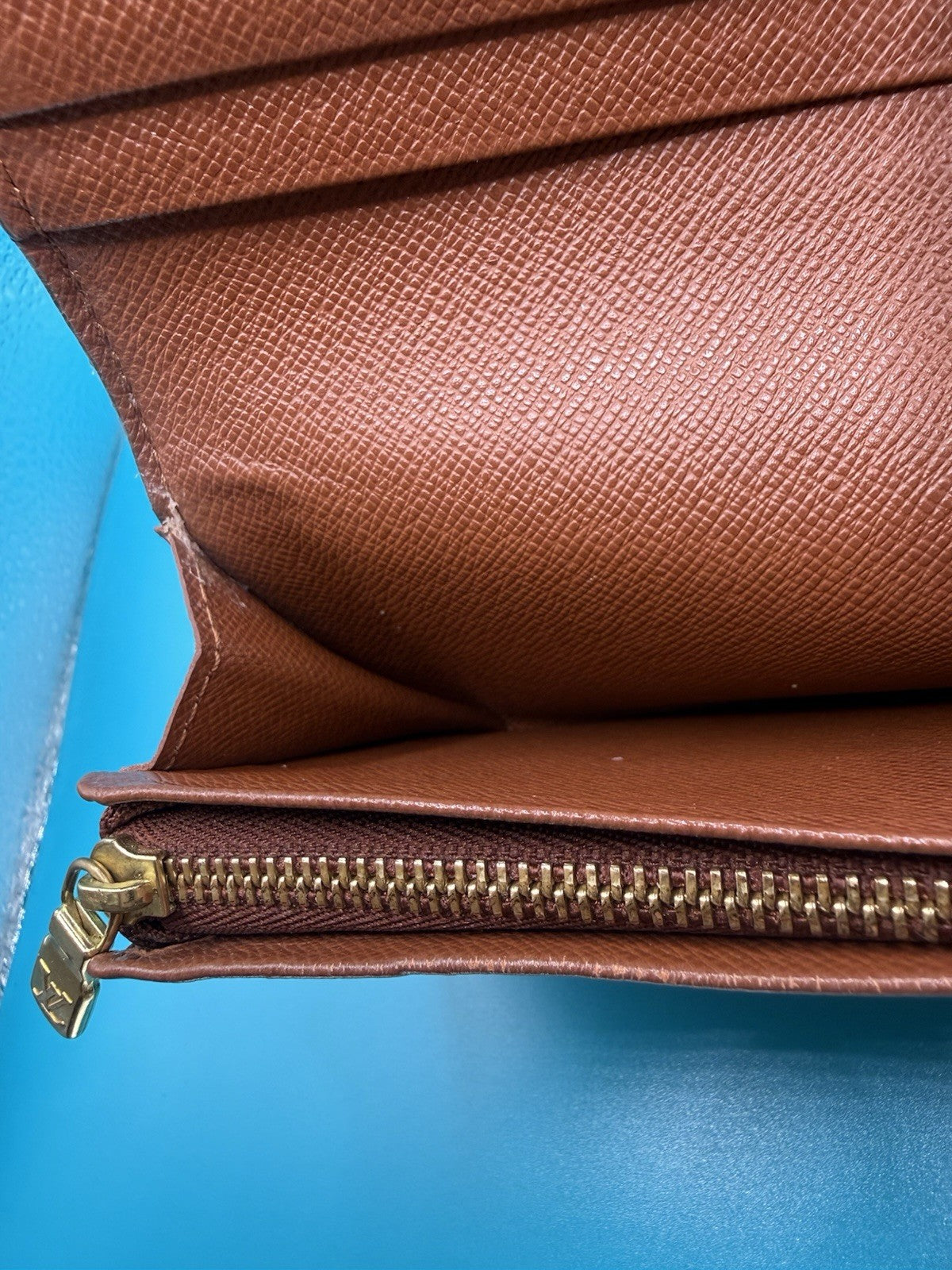 Louis Vuitton Monogram Women's Wallet10
