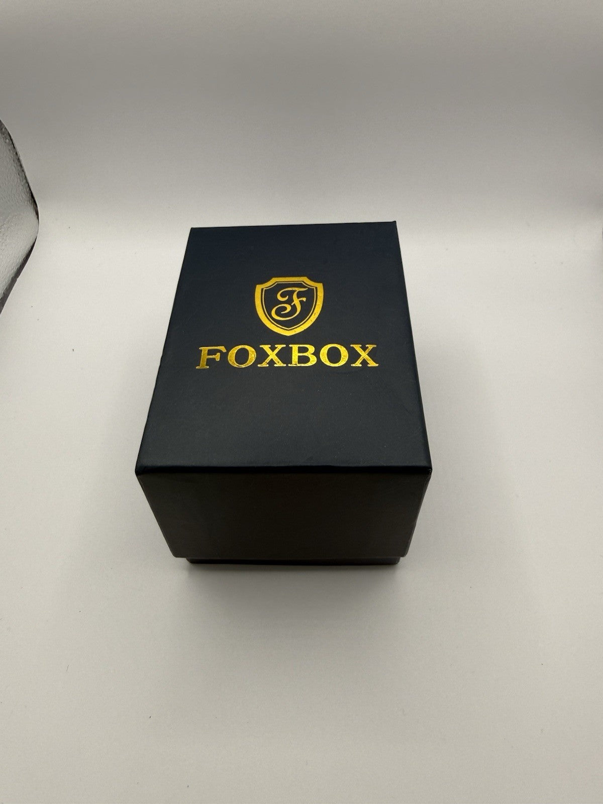 Fox Box Men's Watch Gold Tone with Silicone Band5