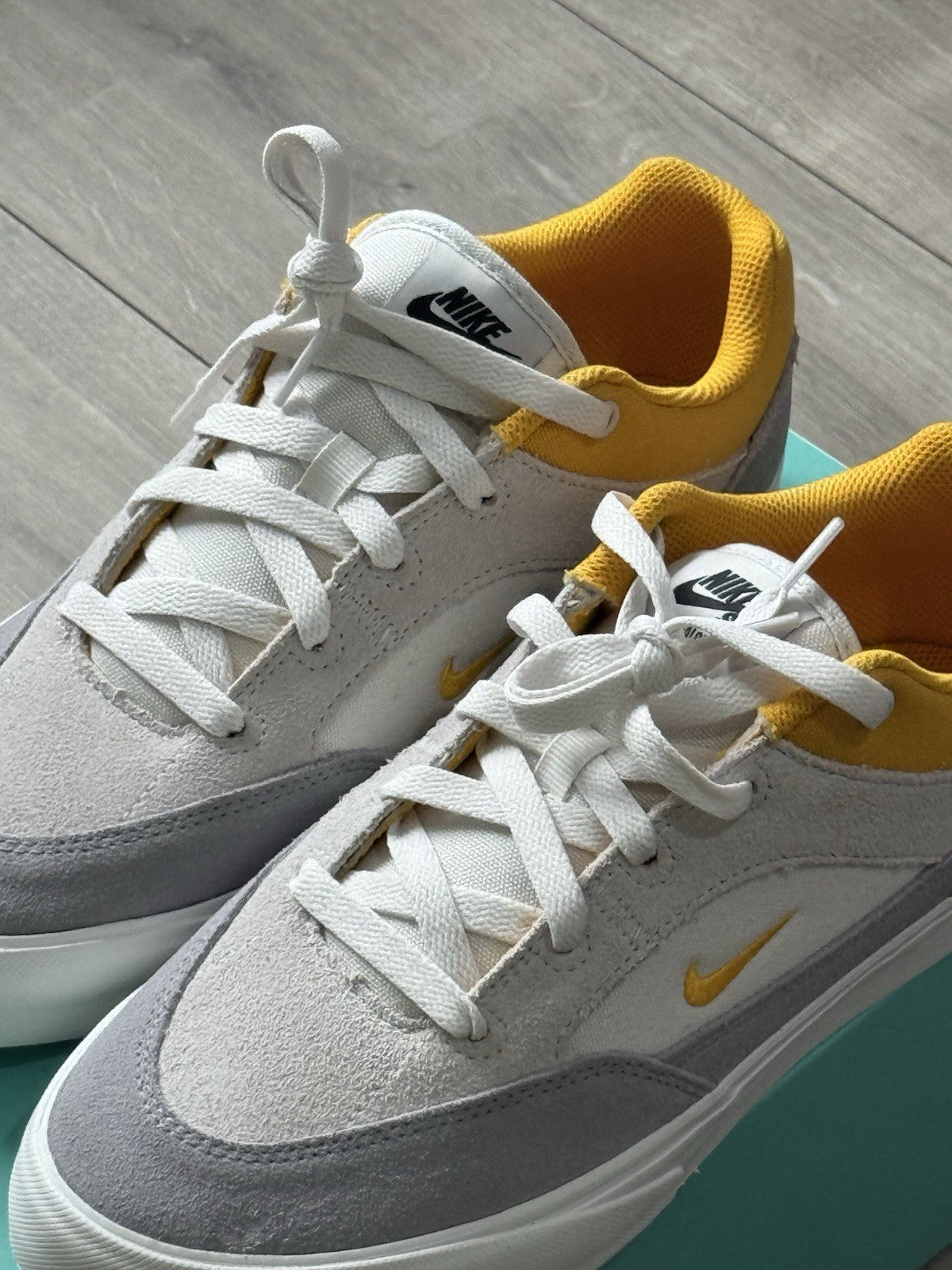 Nike SB Malor (GS) Platinum Tint/University Gold Size UK 5.54