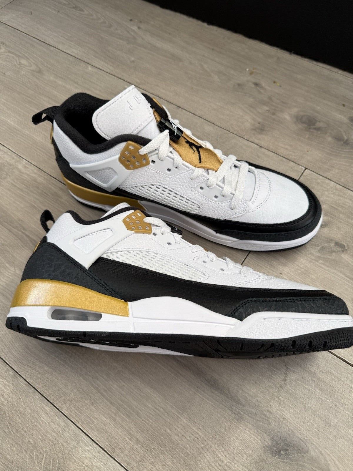 Jordan Spizike Low White Black Metallic Gold Size UK 9.53