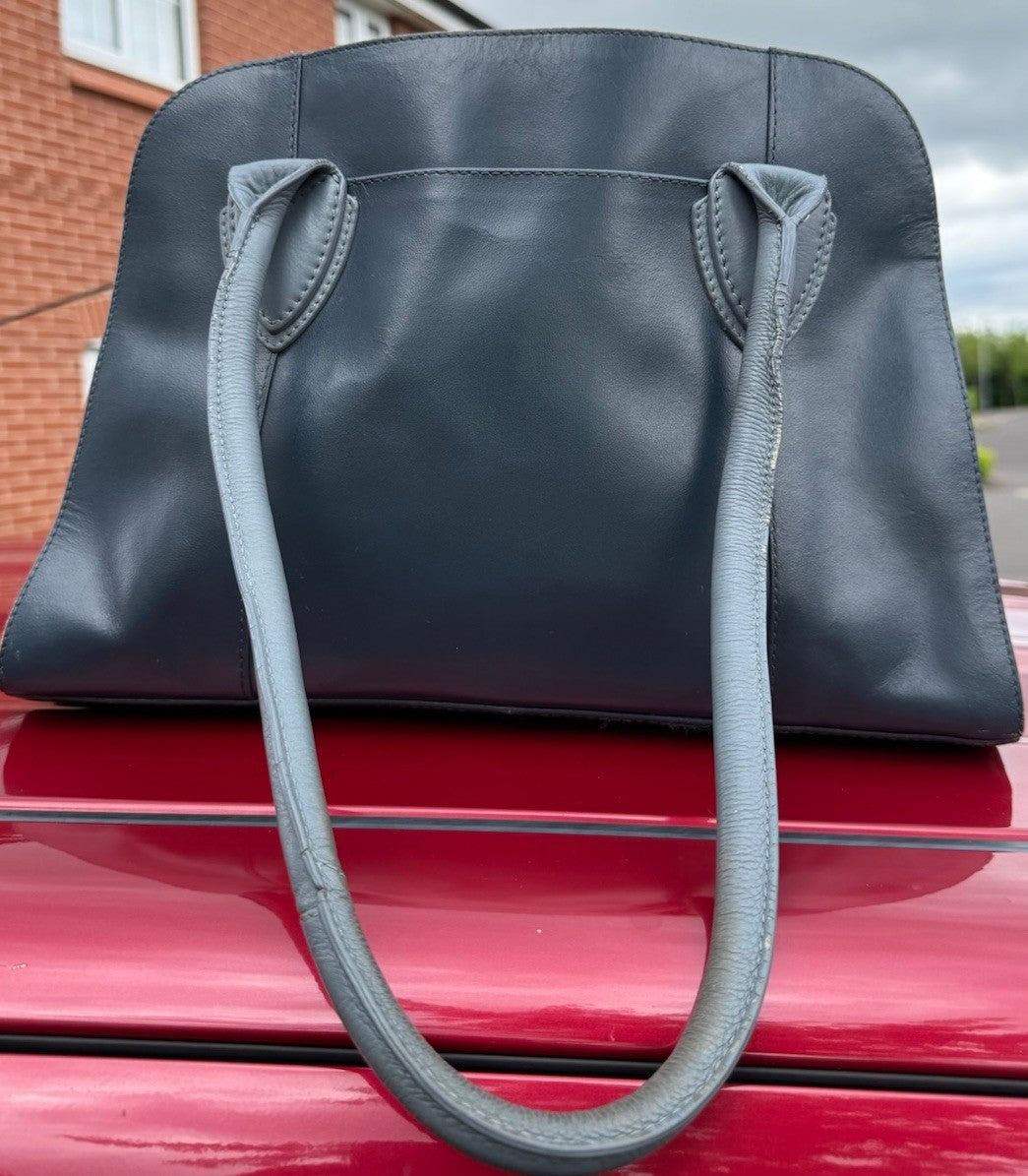 Radley Grey Pebbled Leather Medium Shoulder Bag Zip Top Scottie Dog Charm3