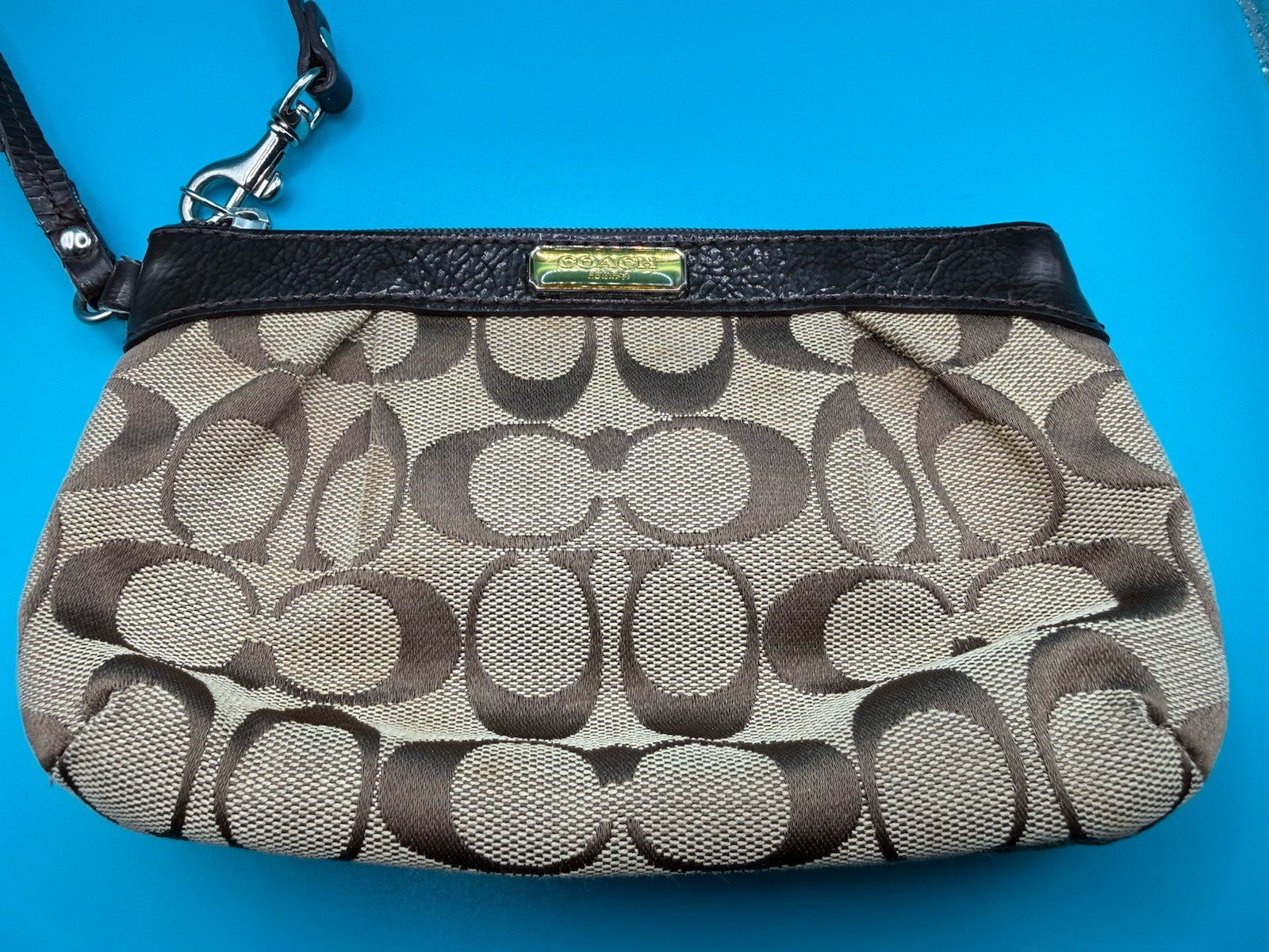 Coach Signature Logo Canvas & Leather Women’s Wristlet Wallet Zip, Credit Card3