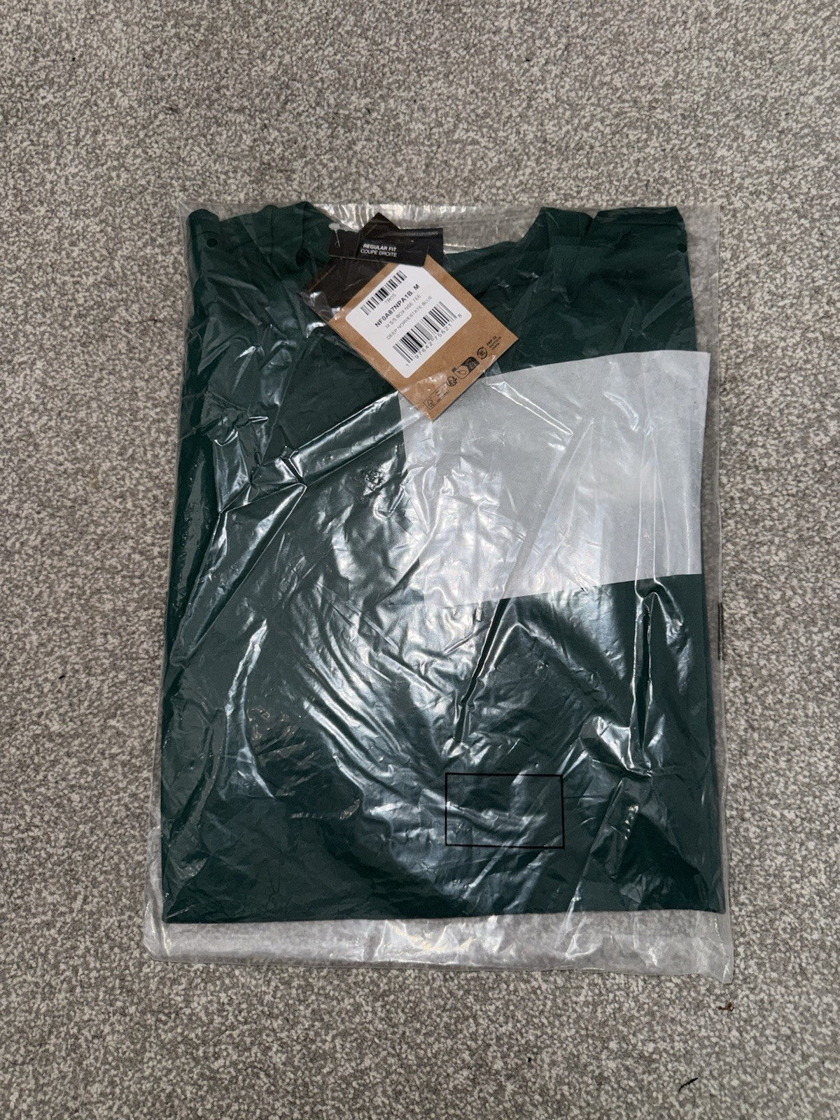 The North Face NSE Men's Short Sleeve T-Shirt Size Medium0