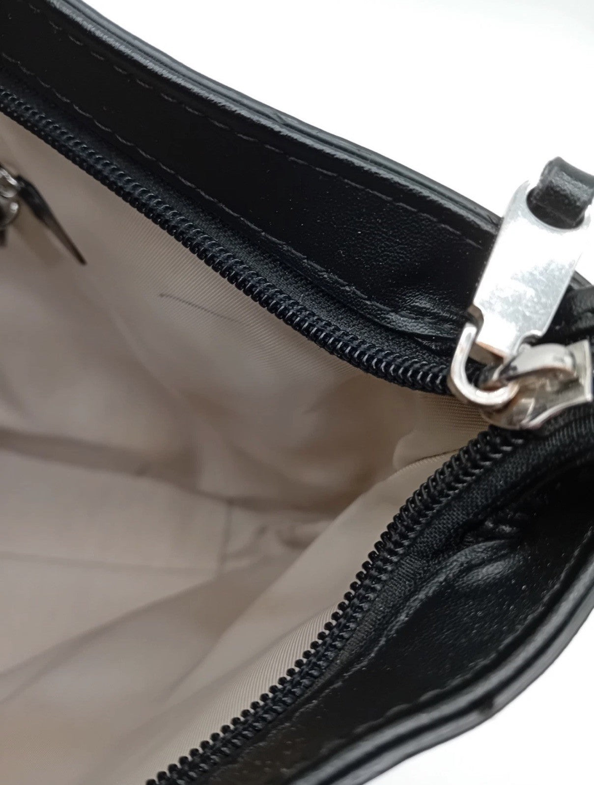 RADLEY HANDBAG Brown & Black Repeated dog design with Charm11