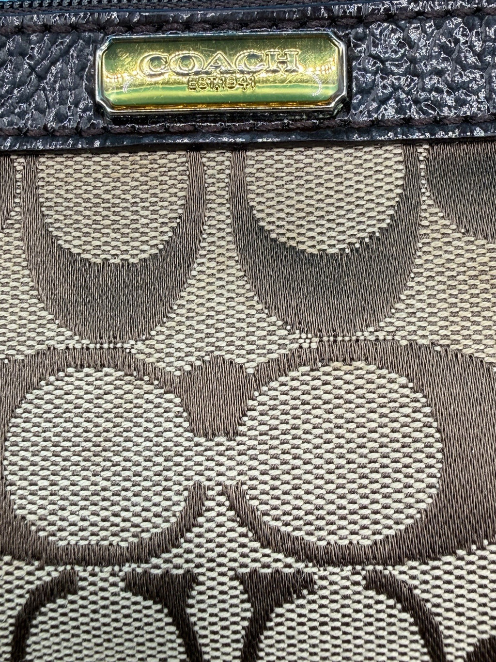 Coach Signature Logo Canvas & Leather Women’s Wristlet Wallet Zip, Credit Card4