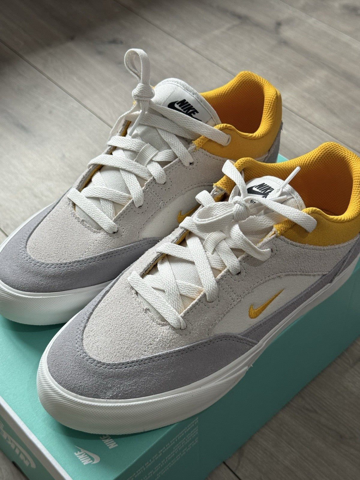Nike SB Malor (GS) Platinum Tint/University Gold Size UK 5.53