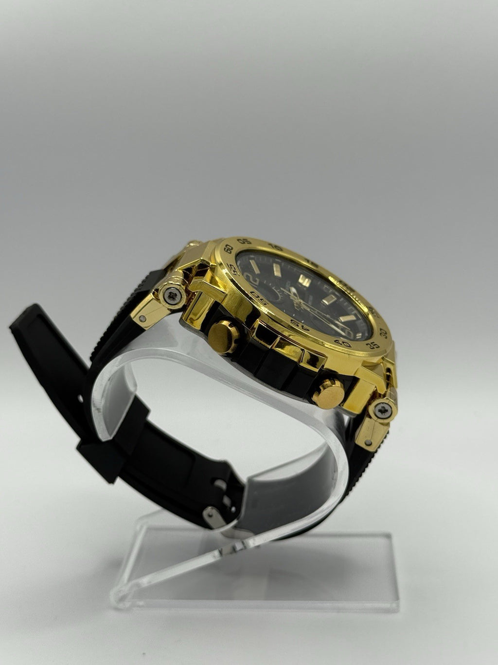 Fox Box Men's Watch Gold Tone with Silicone Band2
