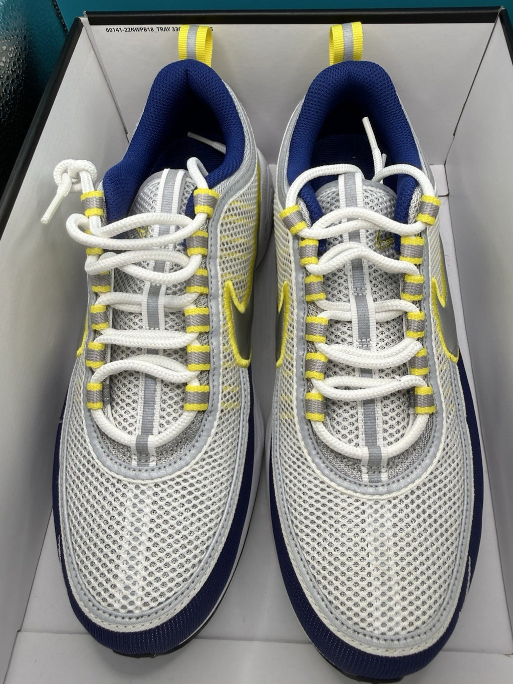 Nike Air Zoom Spiridon SP Men's Trainers UK Size 8 in White/Metallic Silver3