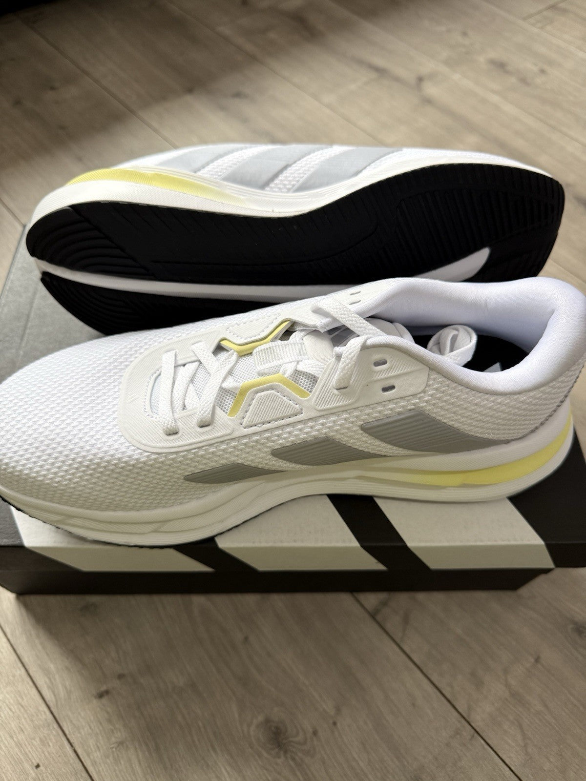 Adidas Galaxy 7 Women's Running Shoes UK Size 8 Brand New White1