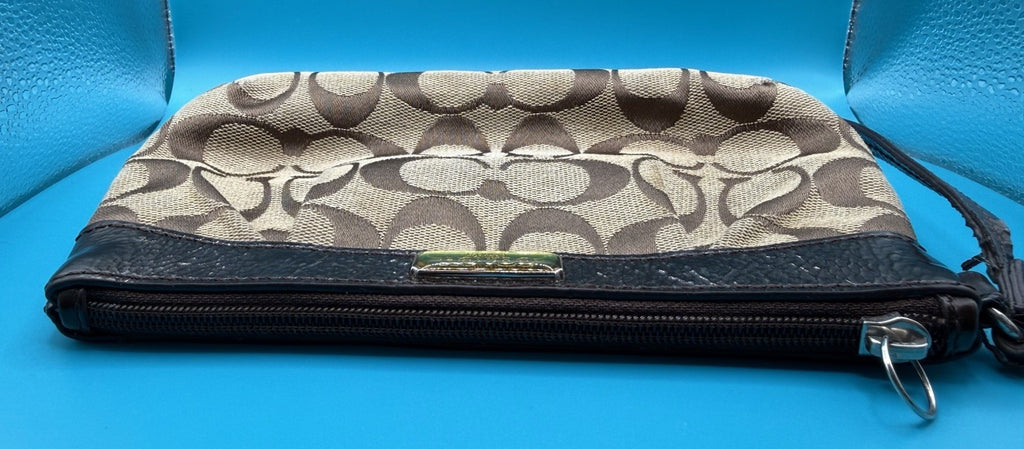 Coach Signature Logo Canvas & Leather Women’s Wristlet Wallet Zip, Credit Card8