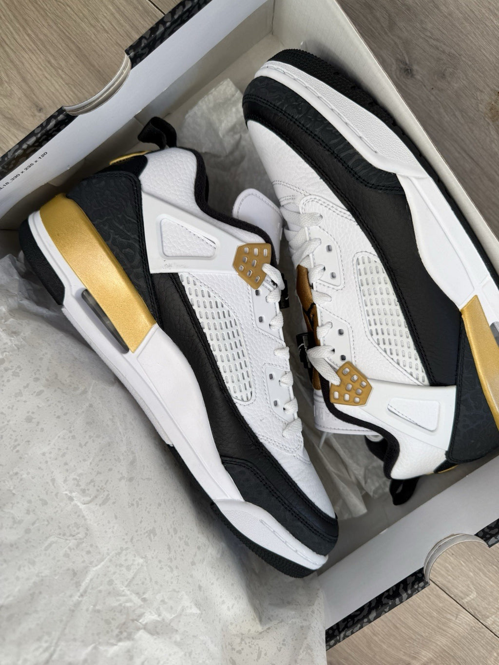 Jordan Spizike Low White Black Metallic Gold Size UK 9.50