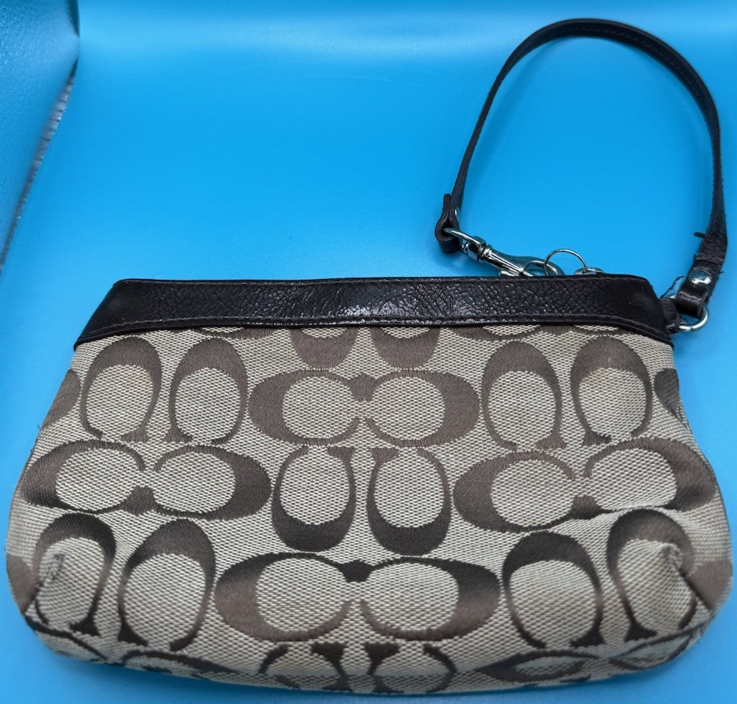 Coach Signature Logo Canvas & Leather Women’s Wristlet Wallet Zip, Credit Card0