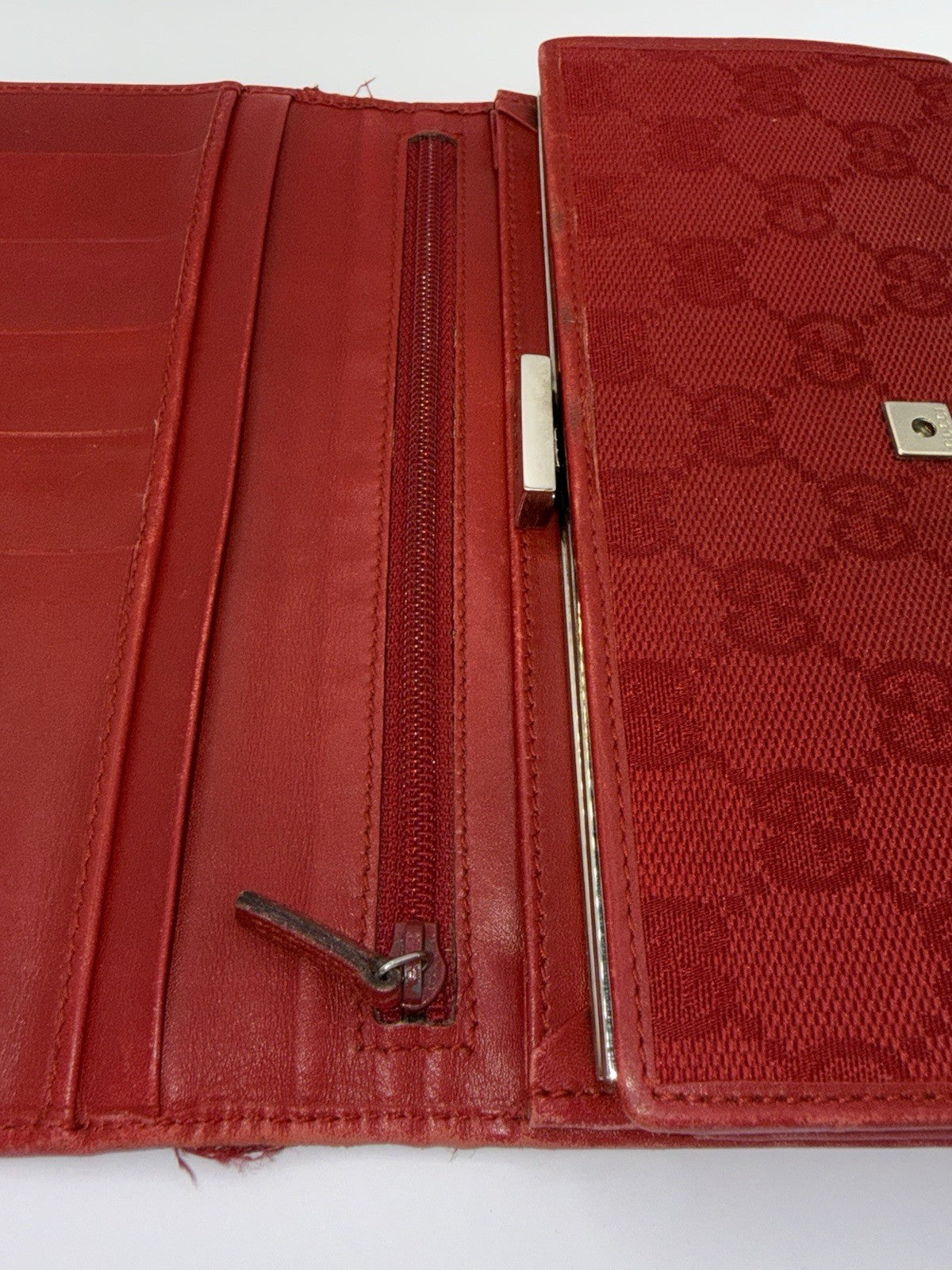Gucci Red GG Canvas & Leather Women’s Wallet with Zip Coin Pocket, Credit Card10