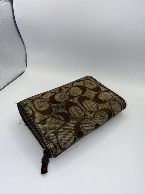 Coach Signature Canvas & Leather Women’s Wallet, Zip Snap, Credit Card Brown1