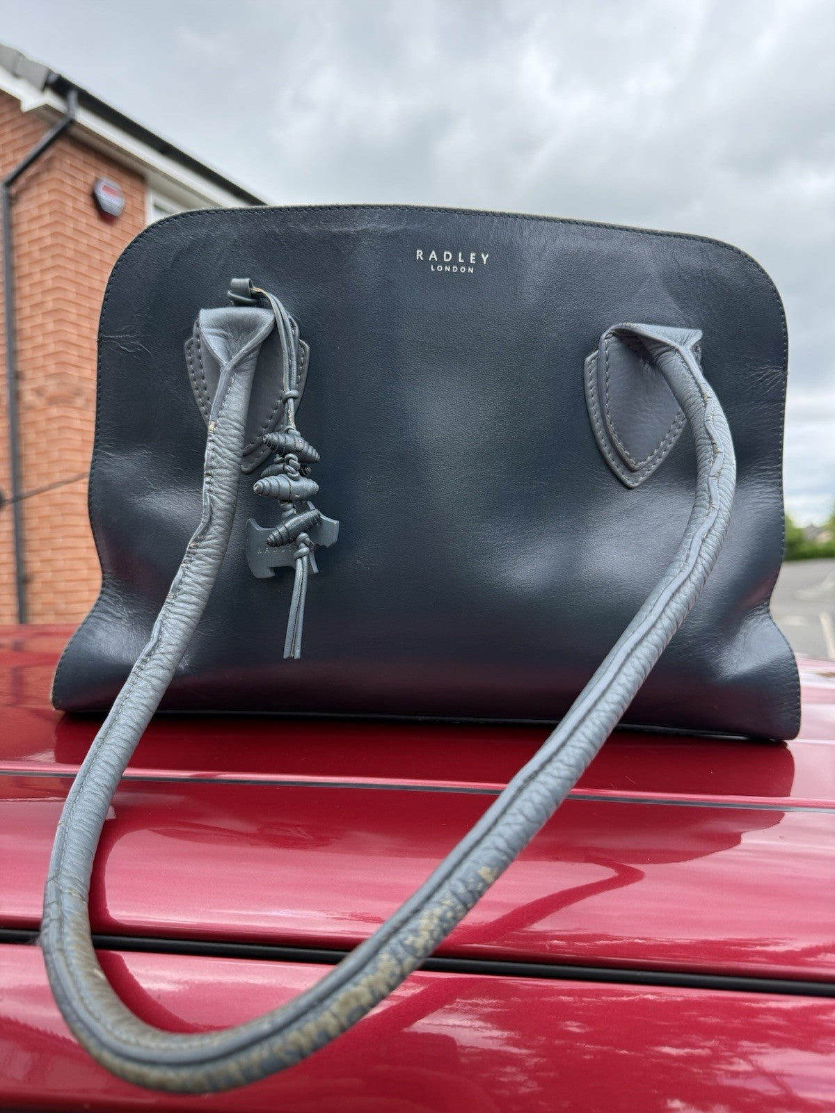 Radley Grey Pebbled Leather Medium Shoulder Bag Zip Top Scottie Dog Charm2