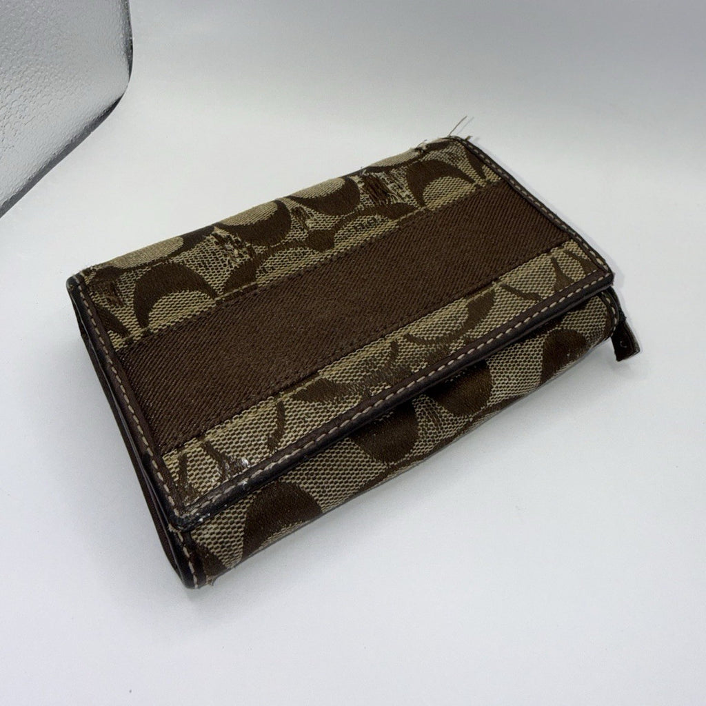 Coach Signature Canvas & Leather Women’s Wallet, Zip Snap, Credit Card Brown0